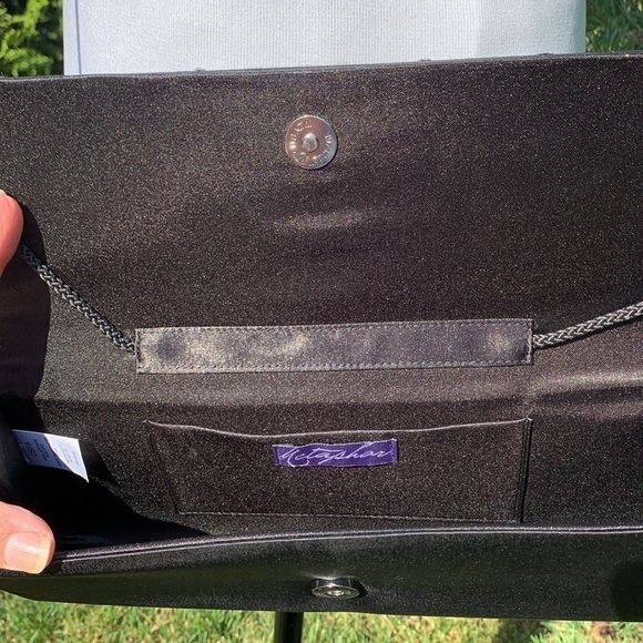 Formal wear clutch for homecoming - Picture 6 of 12